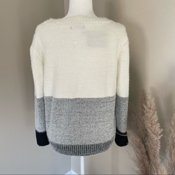 FATE | NWT | Cozy Neutral Striped Soft Crewneck Sweater - Picture 4 of 10